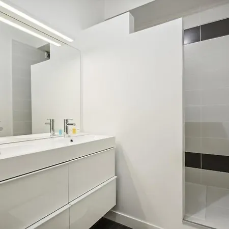 607 Paradis - Superb In *