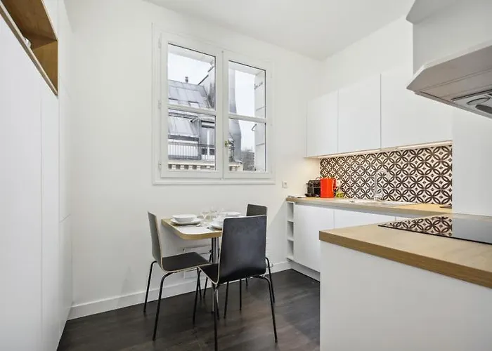 607 Paradis - Superb In